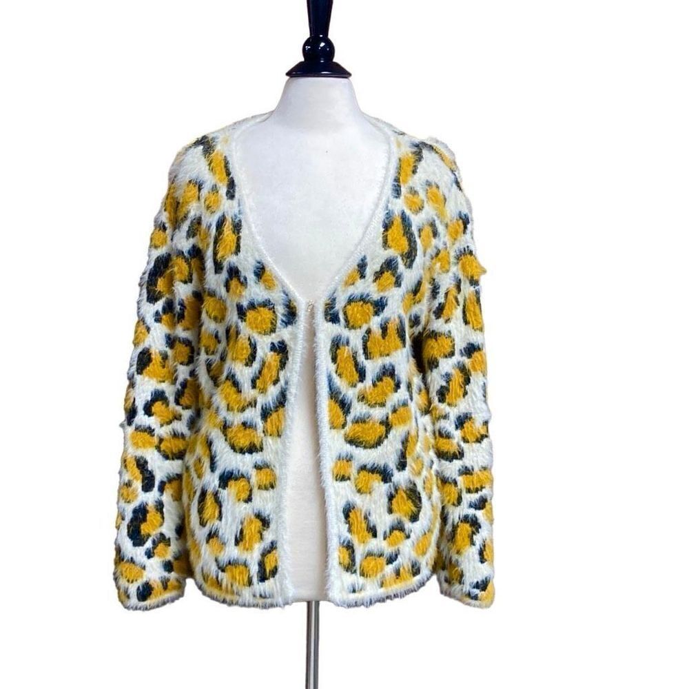 & Merci Mustard Cheetah Print Fuzzy Cardigan Sweater Size Medium NEW
